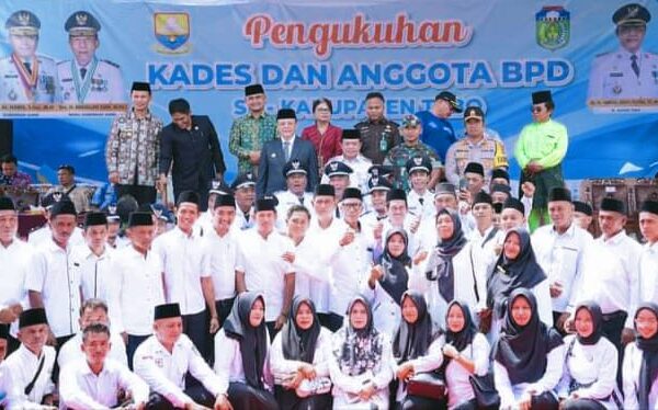 Pj Bupati Varial Kukuhkan Kades dan Anggota BPD Se Kabupaten Tebo